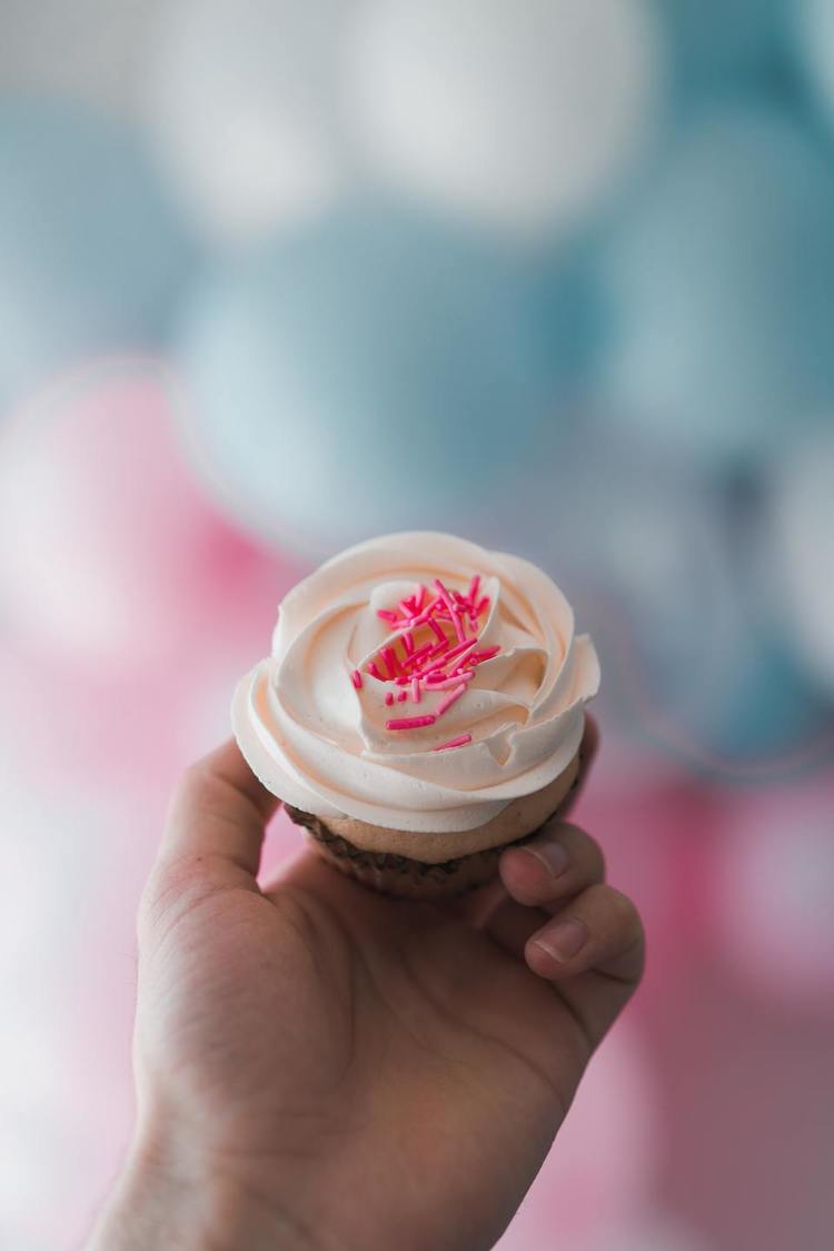 Cupcake Recipe - Sweet Vanilla Cupcakes with Pink Sprinkles