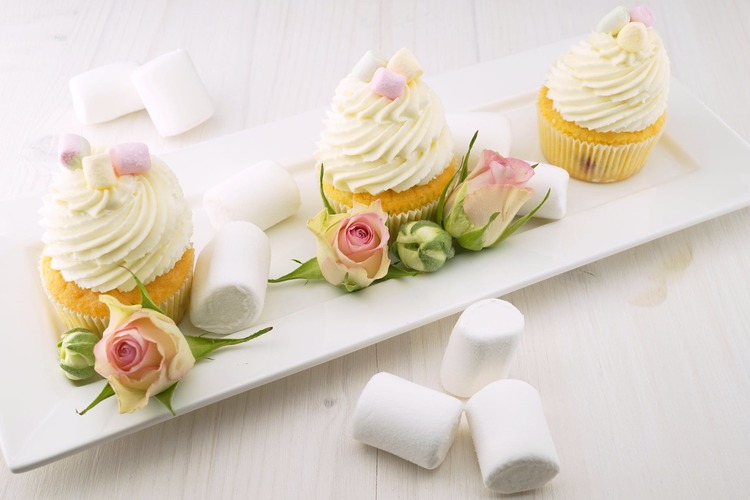 Cupcakes with Icing and Mini Marshmallows
