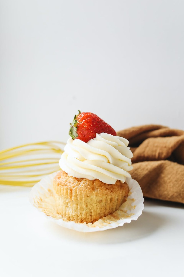Cupcakes Recipe - Strawberry Cupcake Vanilla Icing