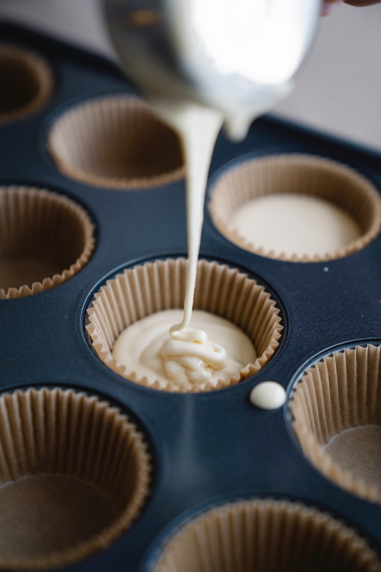 Fresh Baked Vanilla Cupcakes Recipe